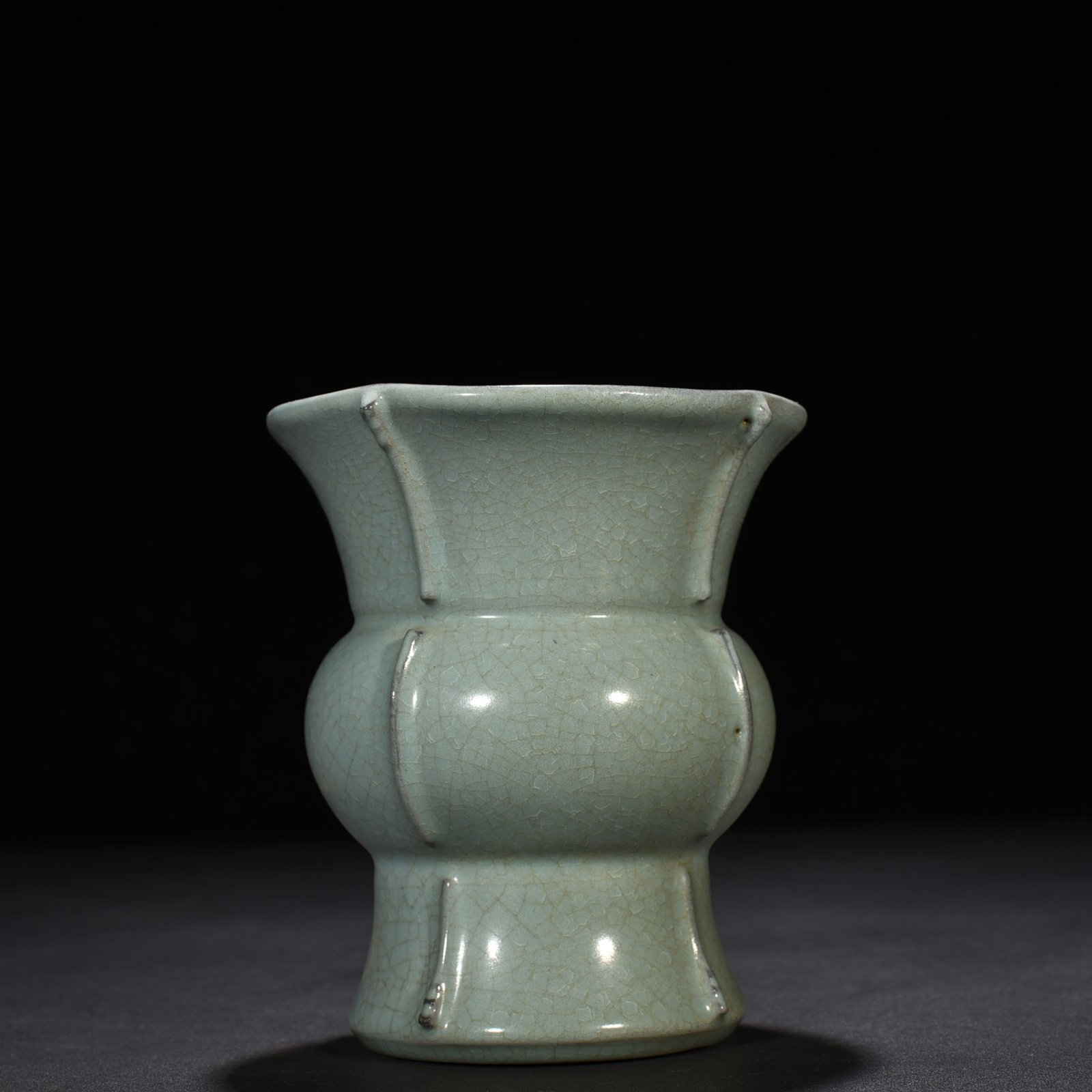 Song Dynasty Ru kiln azure glaze halberd vase