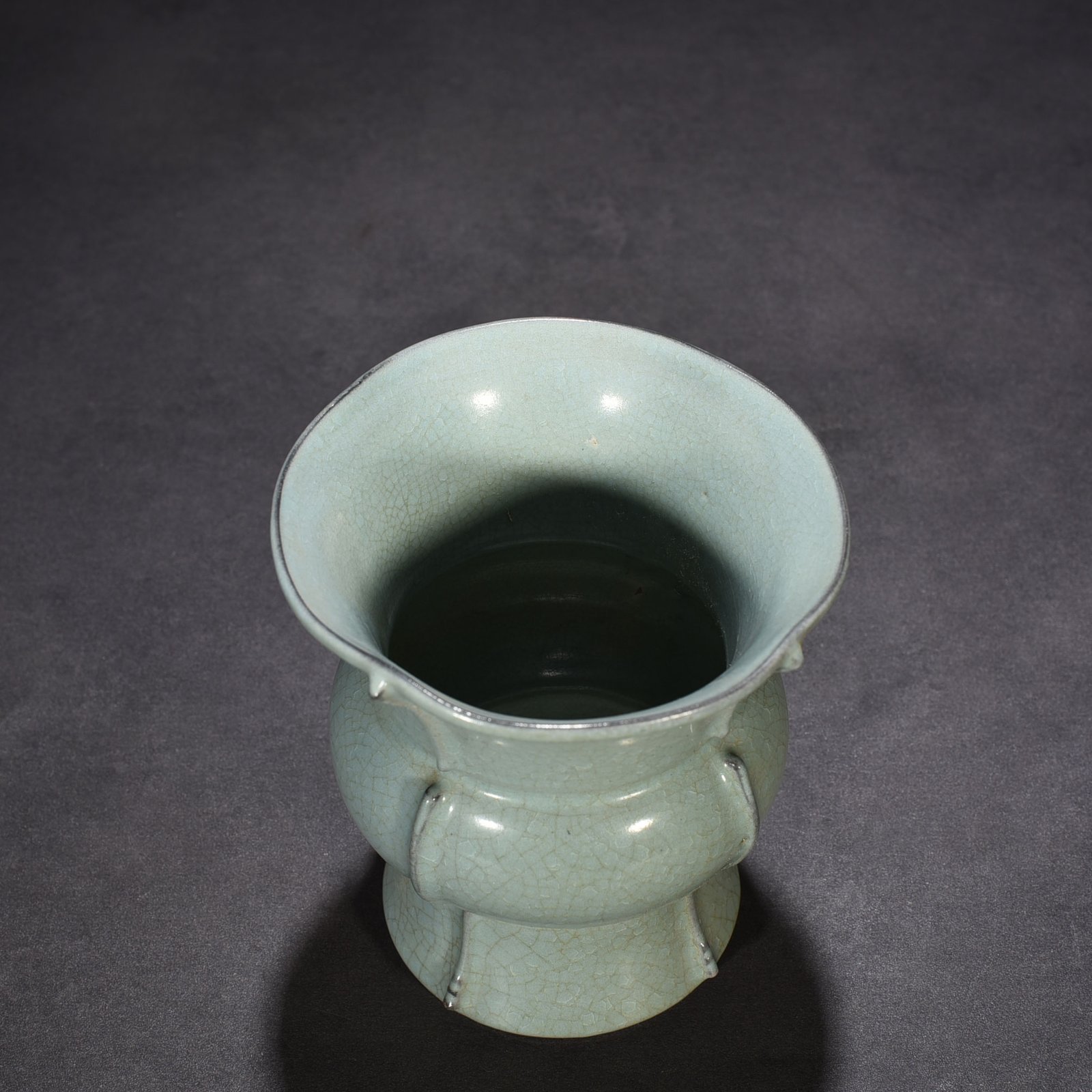 Song Dynasty Ru kiln azure glaze halberd vase