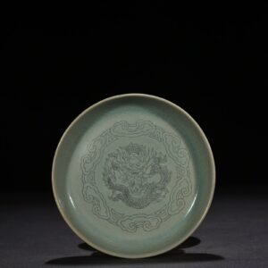 Song Dynasty Ru kiln azure glaze engraved dragon pattern round wash