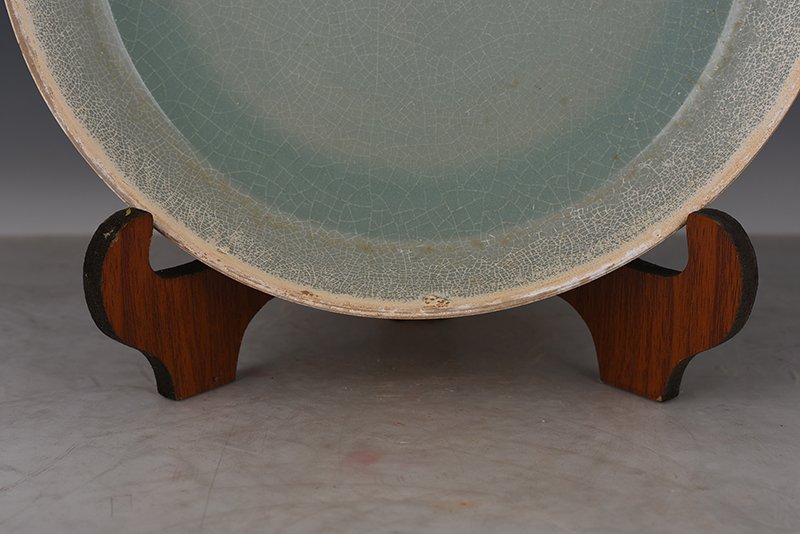 Song Dynasty Ru kiln azure glaze large plate
