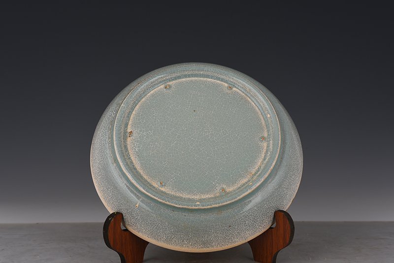 Song Dynasty Ru kiln azure glaze large plate