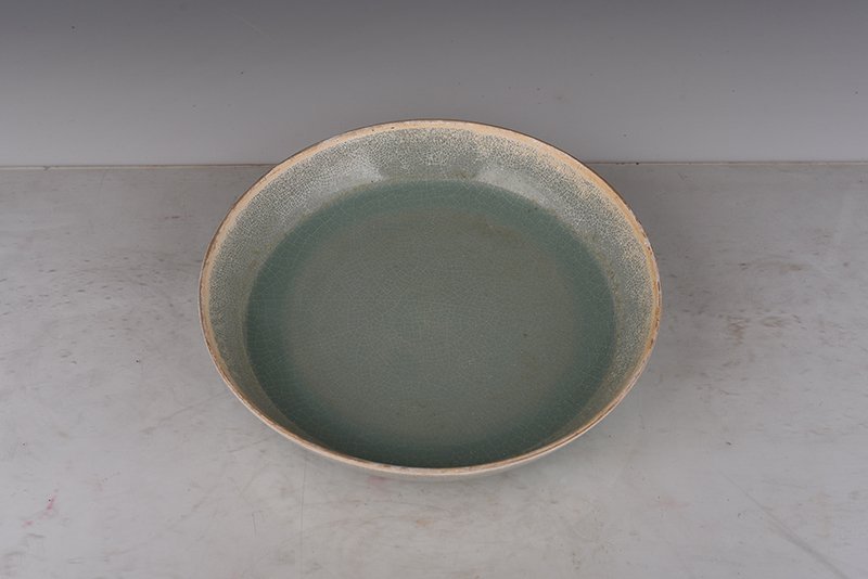 Song Dynasty Ru kiln azure glaze large plate