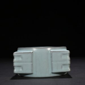 Song Dynasty Ru kiln azure glaze cong style wash