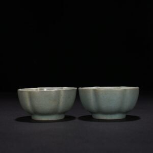 Song Dynasty Ru kiln azure glazed melon cup