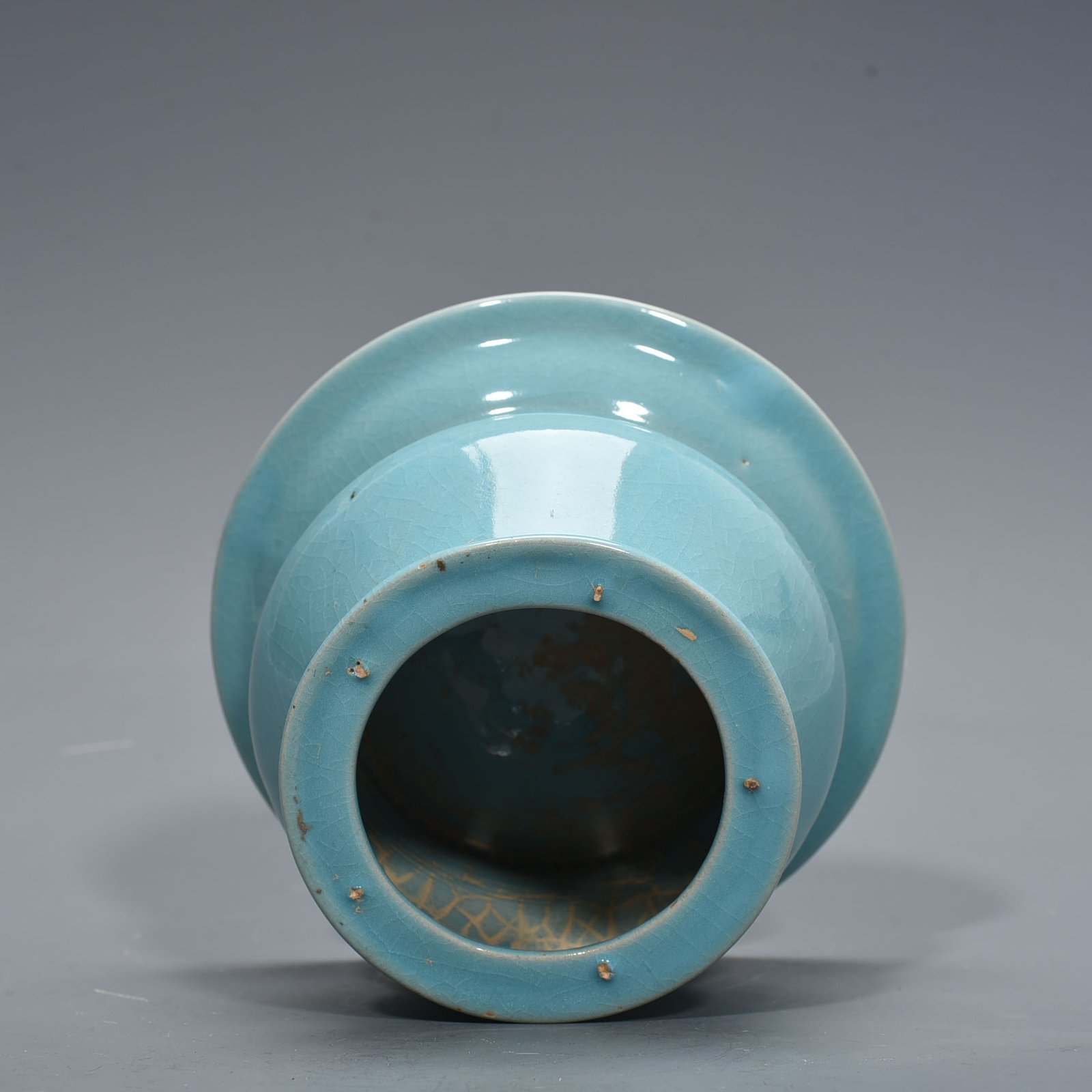 Song Dynasty Ru kiln azure glaze tall fruit plate