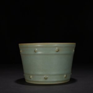 Song Dynasty Ru kiln azure glaze drum nail wash