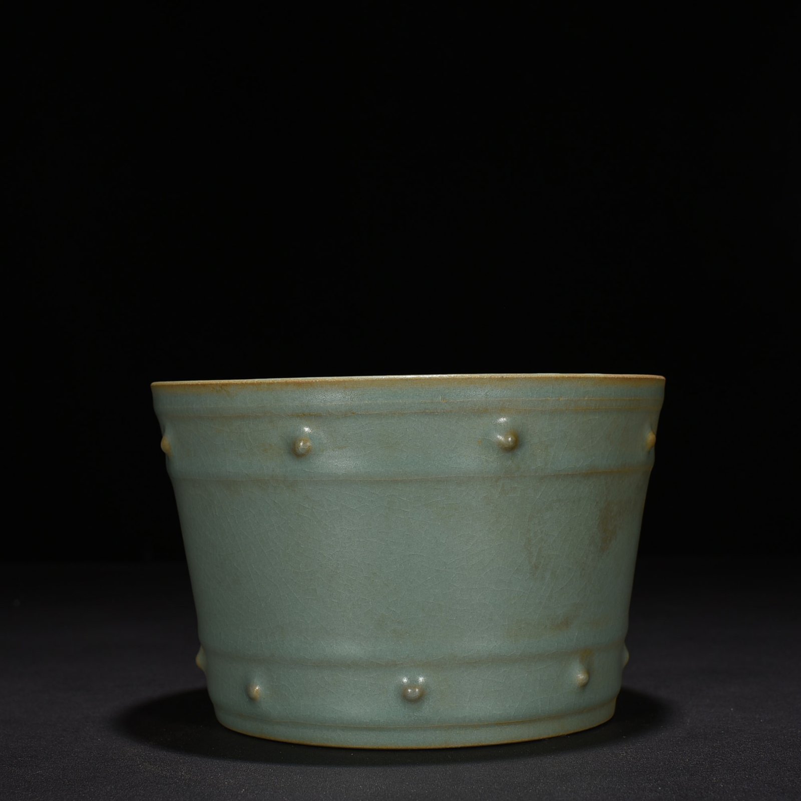 Song Dynasty Ru kiln azure glaze drum nail wash