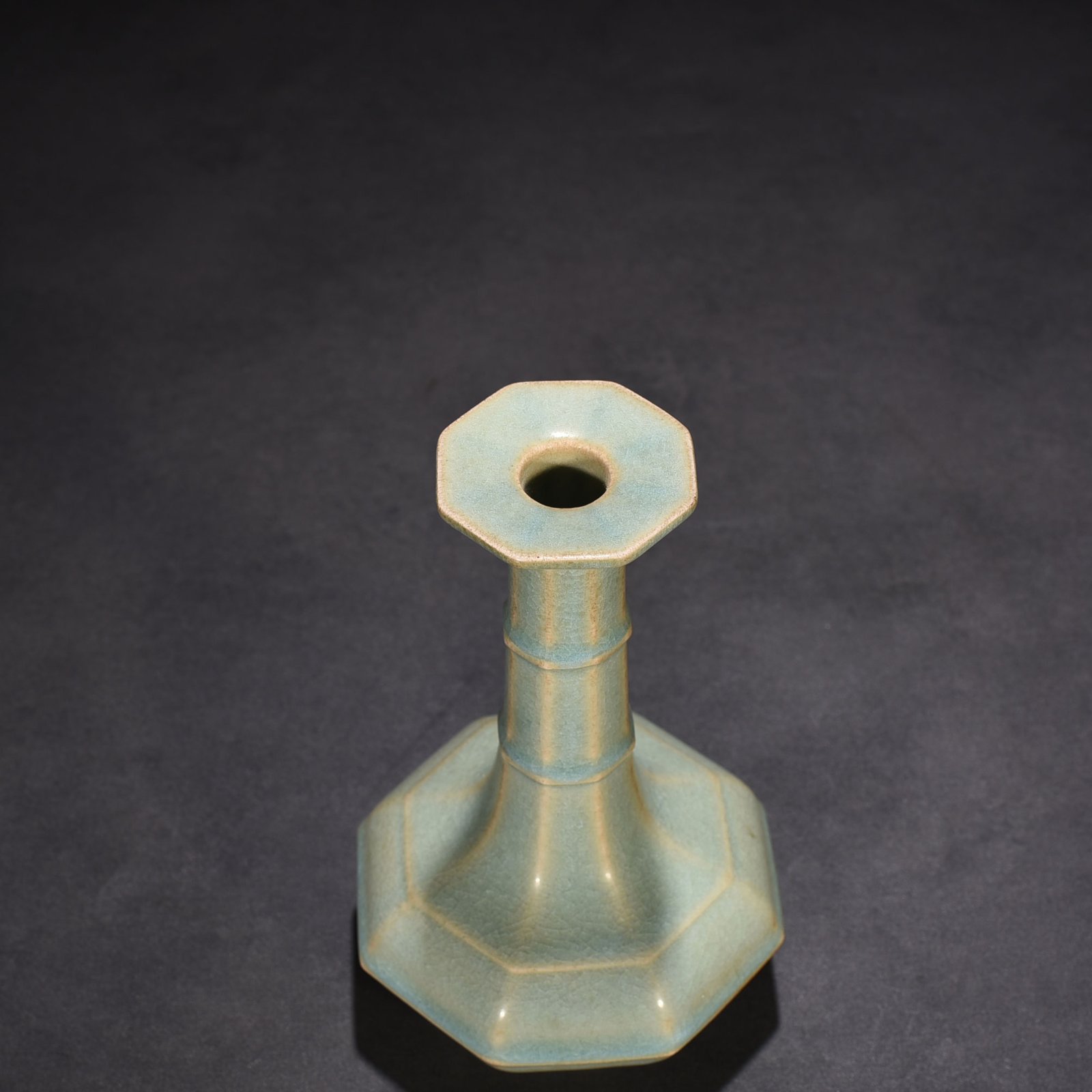 Song Dynasty Ru kilnSong Dynasty Huizong style eight-sided plate mouth vase