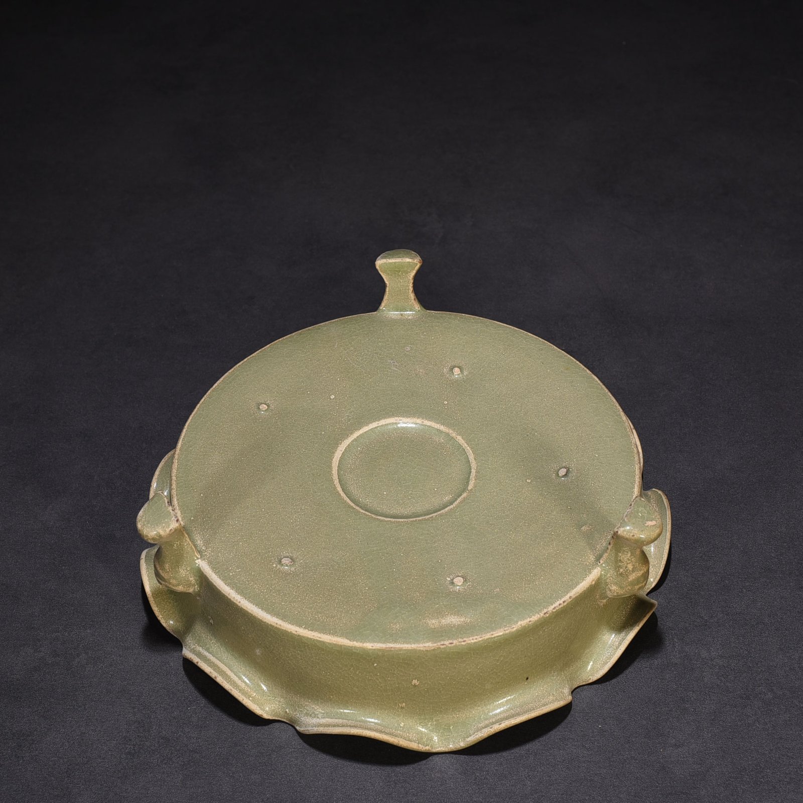 Song Dynasty Three-legged washing machine with Ru dragon pattern