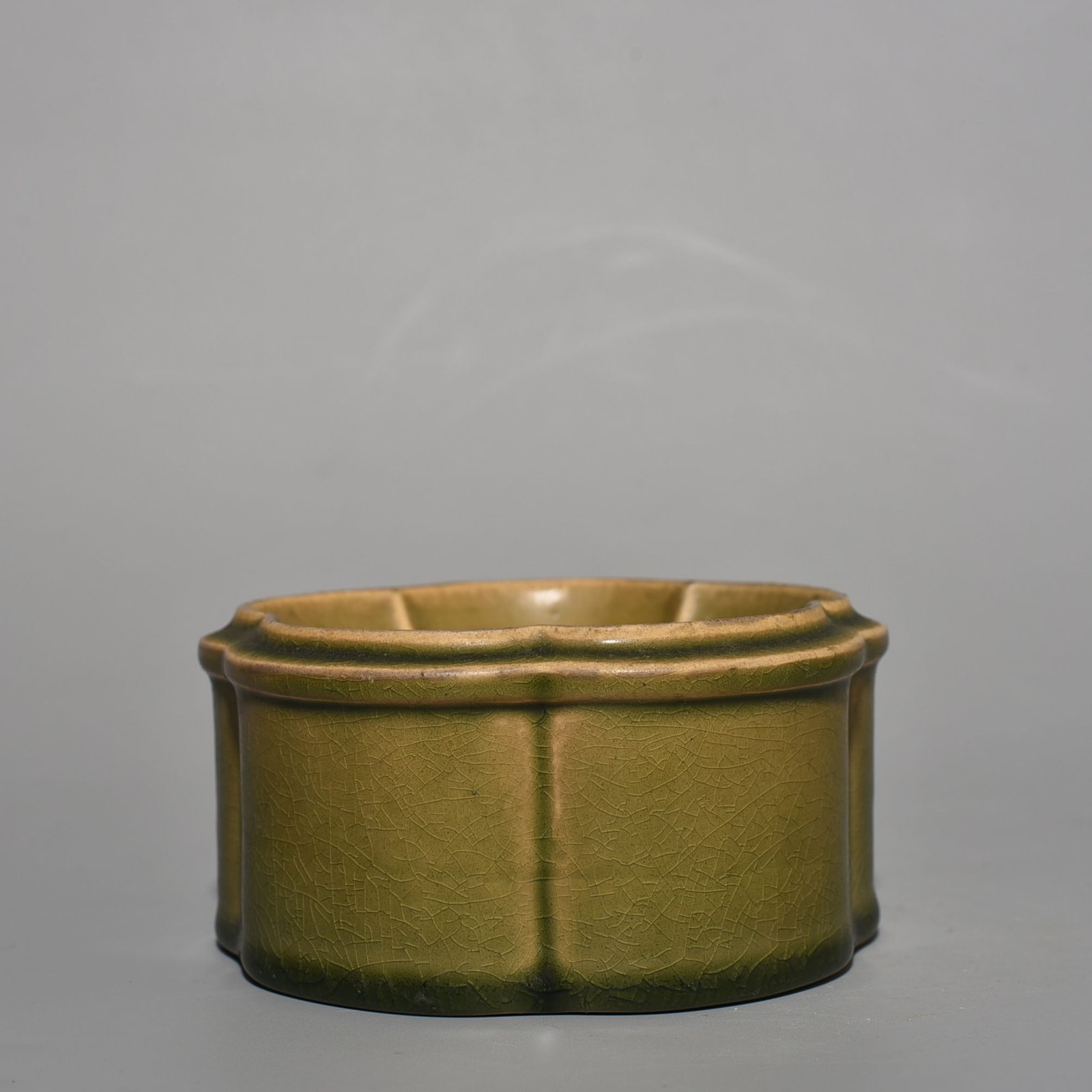 Song Dynasty Ru kiln emerald green glaze brush washer set box