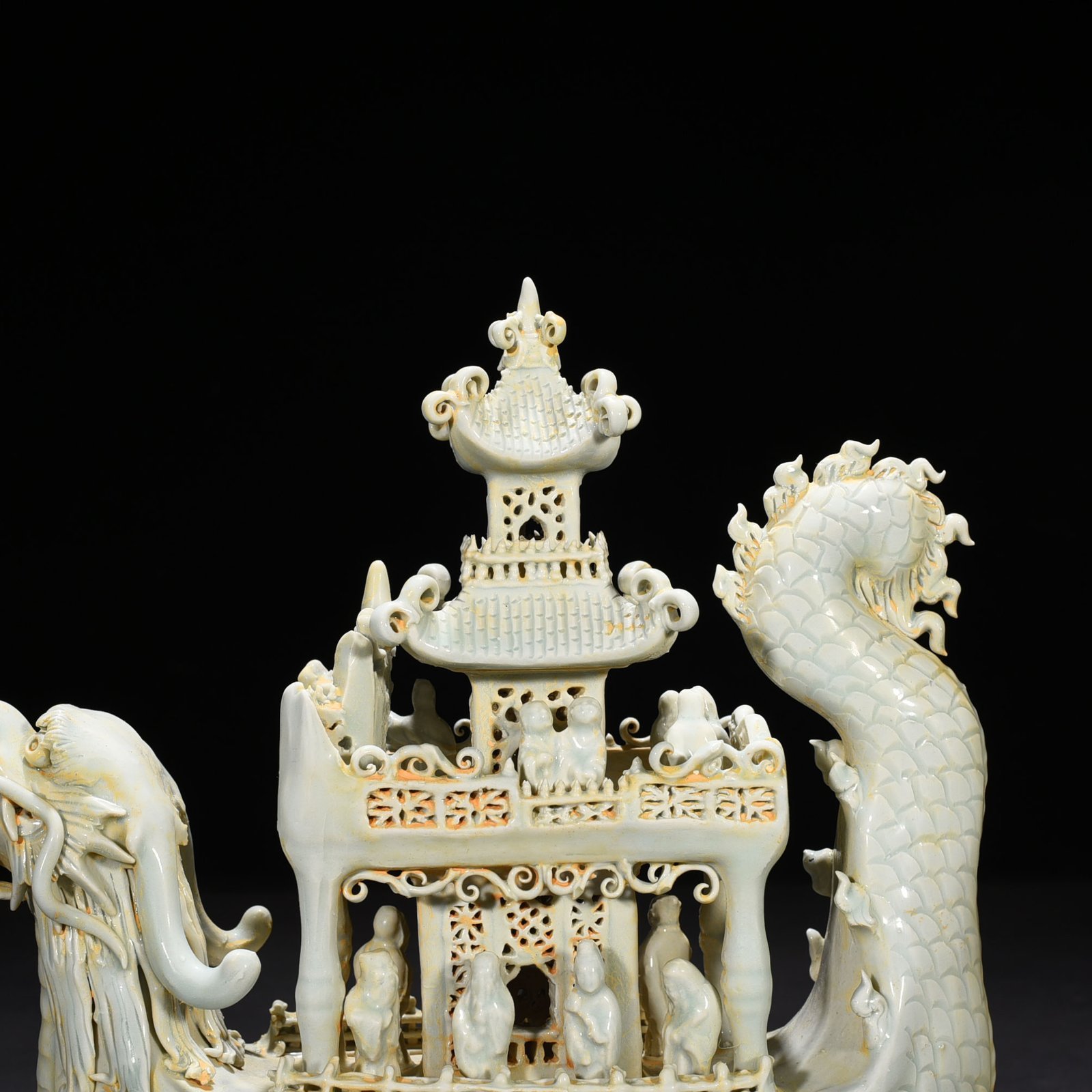 Song Dynasty Hutian kiln shadow celadon eight immortals figure dragon boat