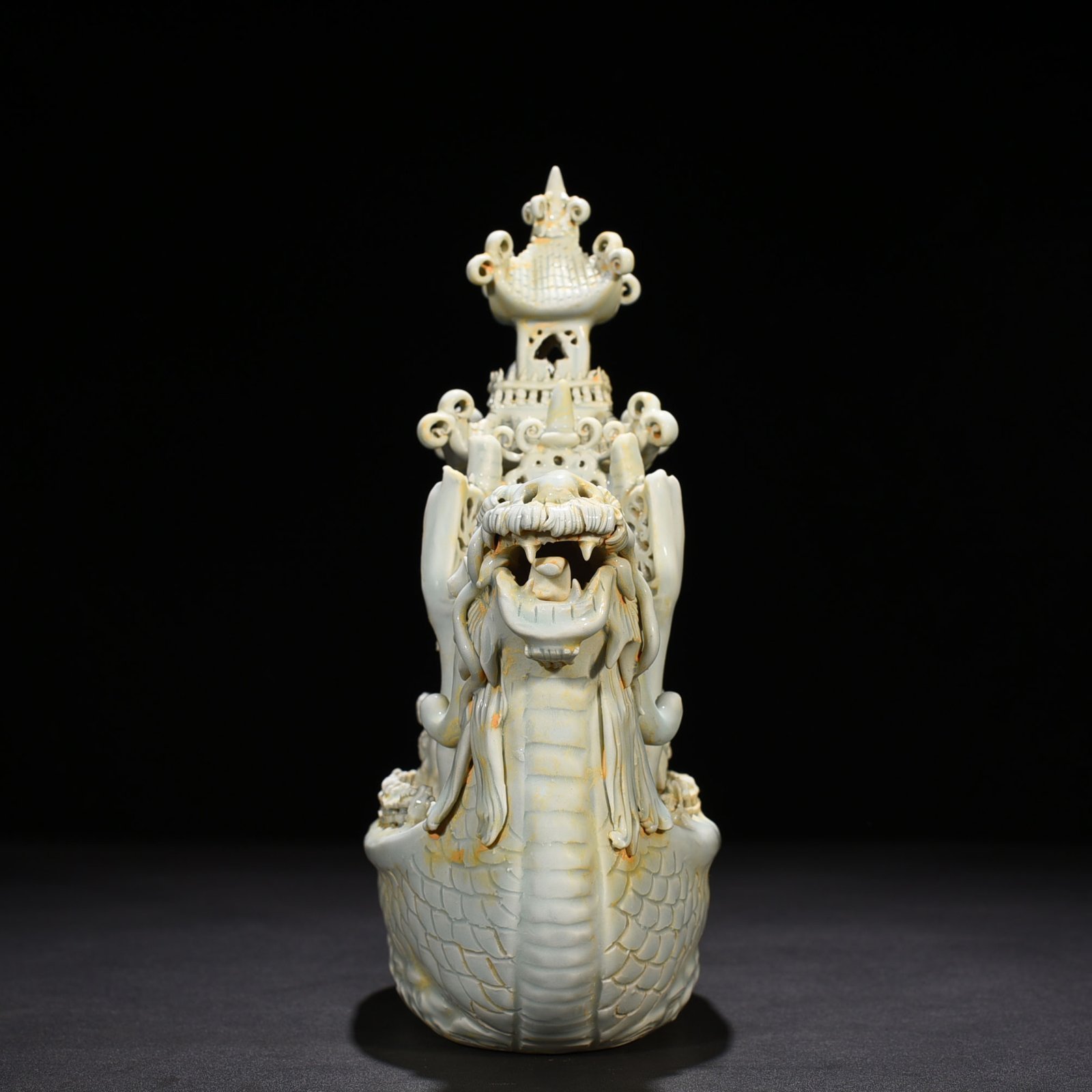 Song Dynasty Hutian kiln shadow celadon eight immortals figure dragon boat