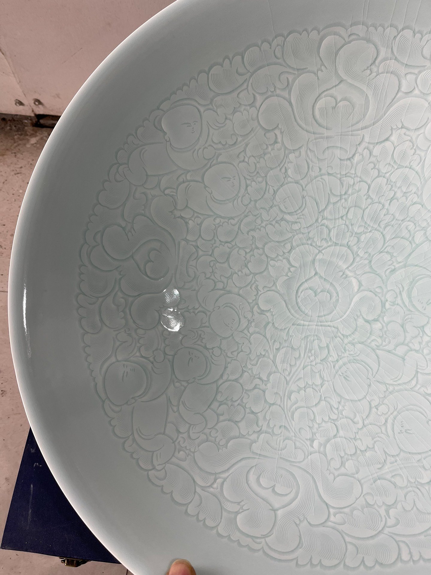 Song Dynasty Hutian kiln shadow celadon large bowl with twelve sons