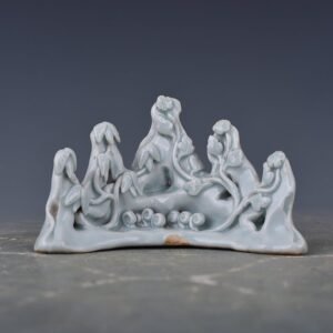 Song Dynasty Hutian kiln shadow celadon mountain-shaped penholder