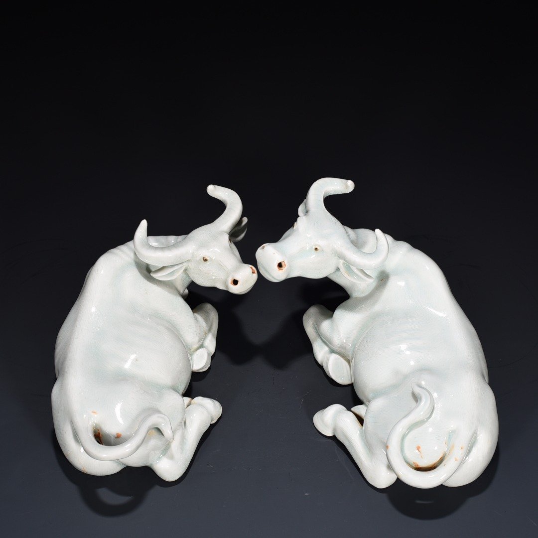 Song Dynasty Hutian kiln shadow celadon glazed cow