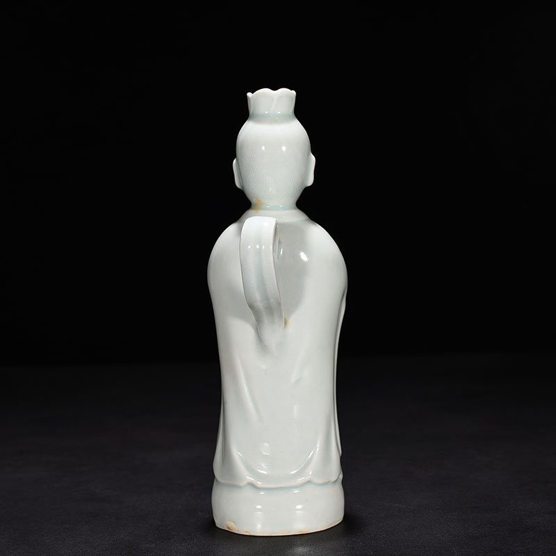 Song Dynasty Hutian kiln shadow celadon pot with boy chanting and holding pot
