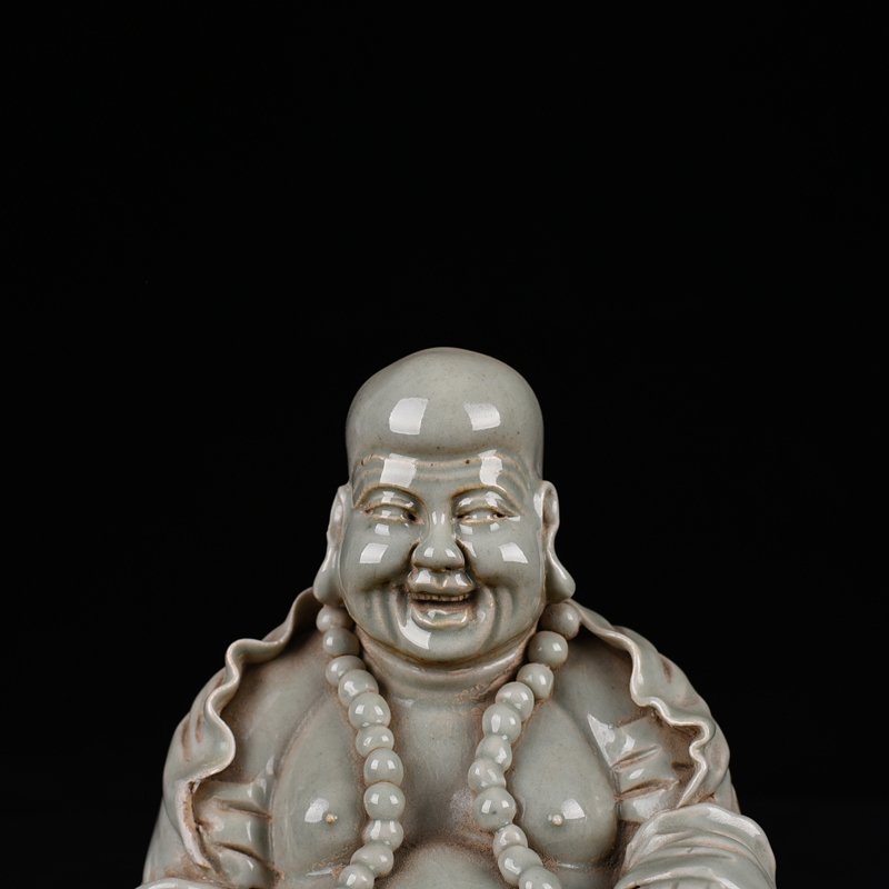 Song Dynasty Hutian kiln shadow celadon Arhat Buddha statue