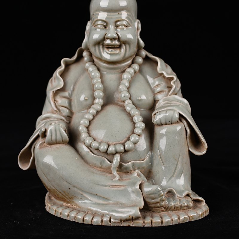 Song Dynasty Hutian kiln shadow celadon Arhat Buddha statue