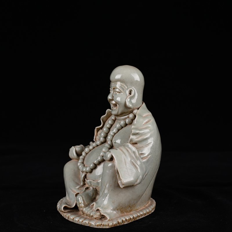 Song Dynasty Hutian kiln shadow celadon Arhat Buddha statue
