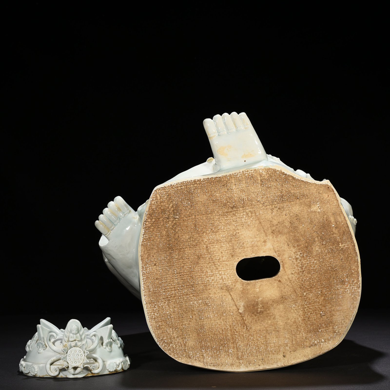 Song Dynasty Hutian Kiln Shadow Celadon Guanyin