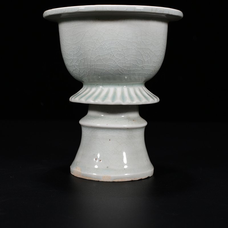 Song Dynasty Hutian Kiln Shadow Celadon Glaze Burner