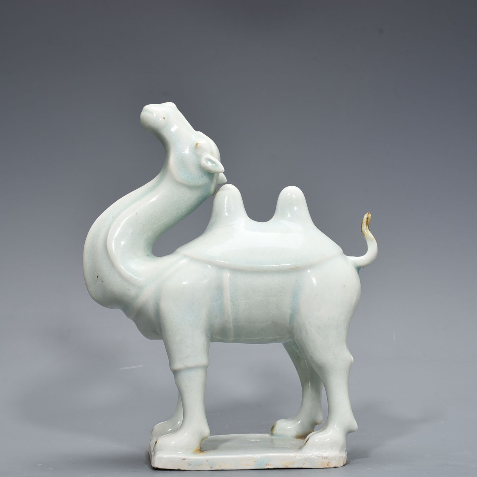 Song Dynasty Hutian kiln shadow celadon camel