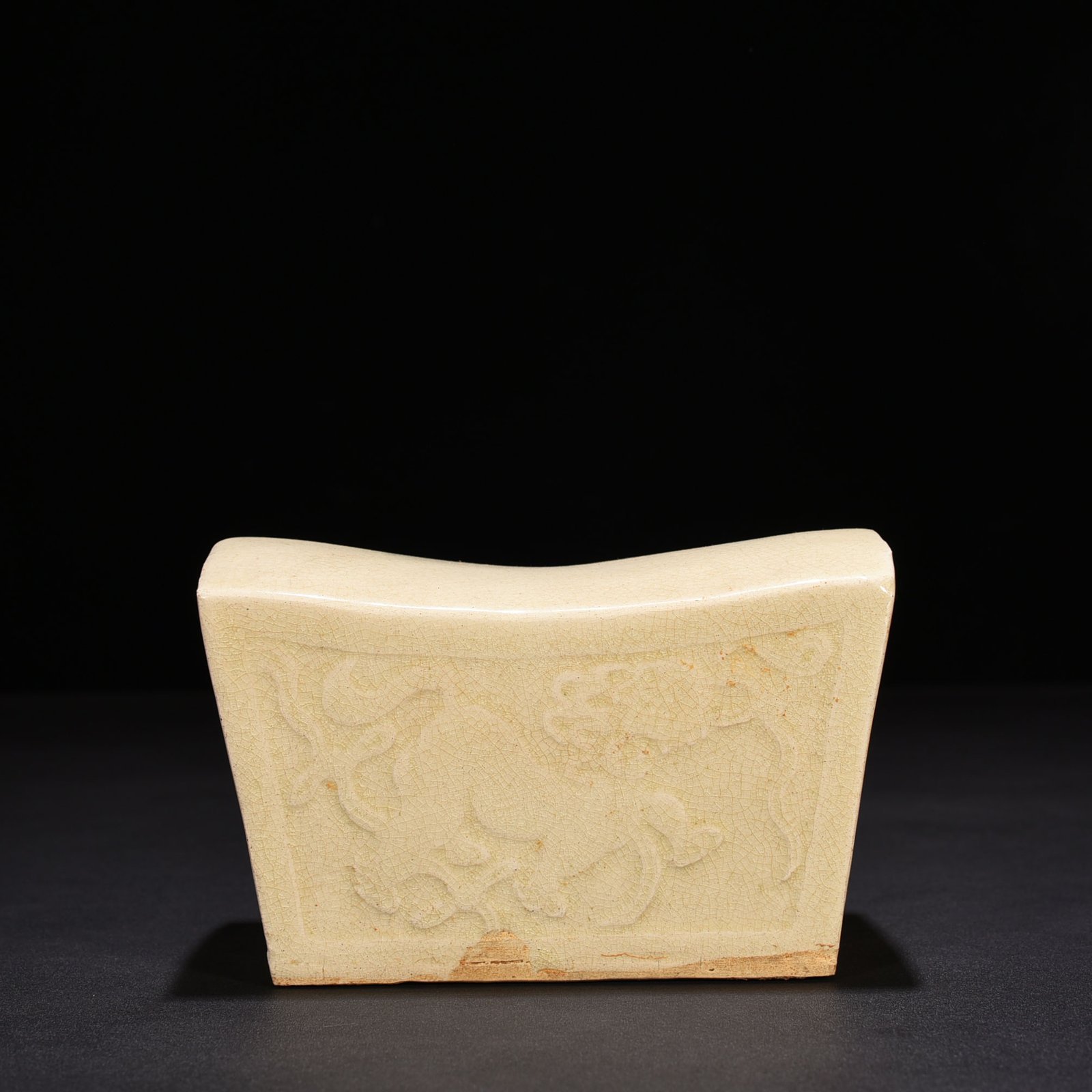 Song Dynasty Hutian kiln carved lion pattern ingot pillow