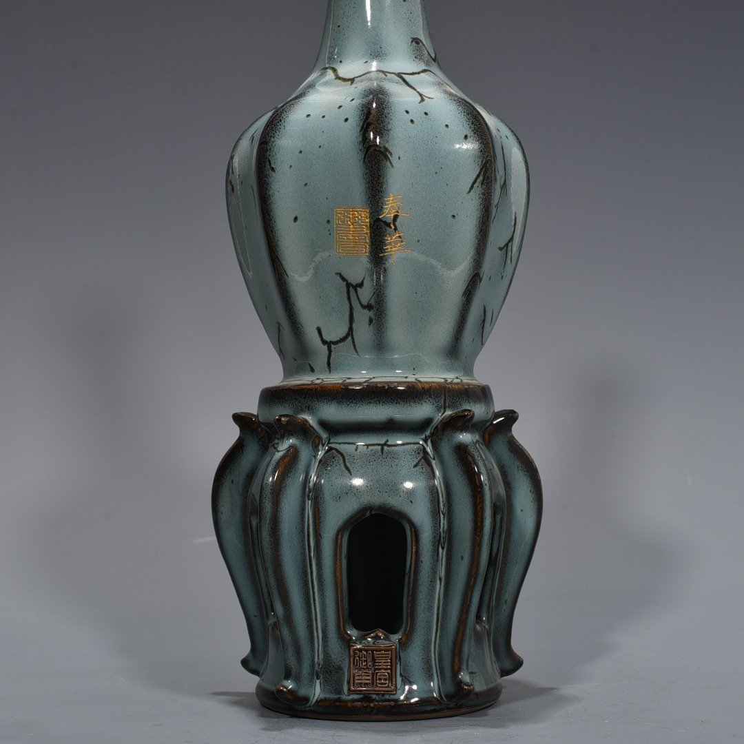 Song Dynasty June kiln of with inscriptions and eight square pure vase