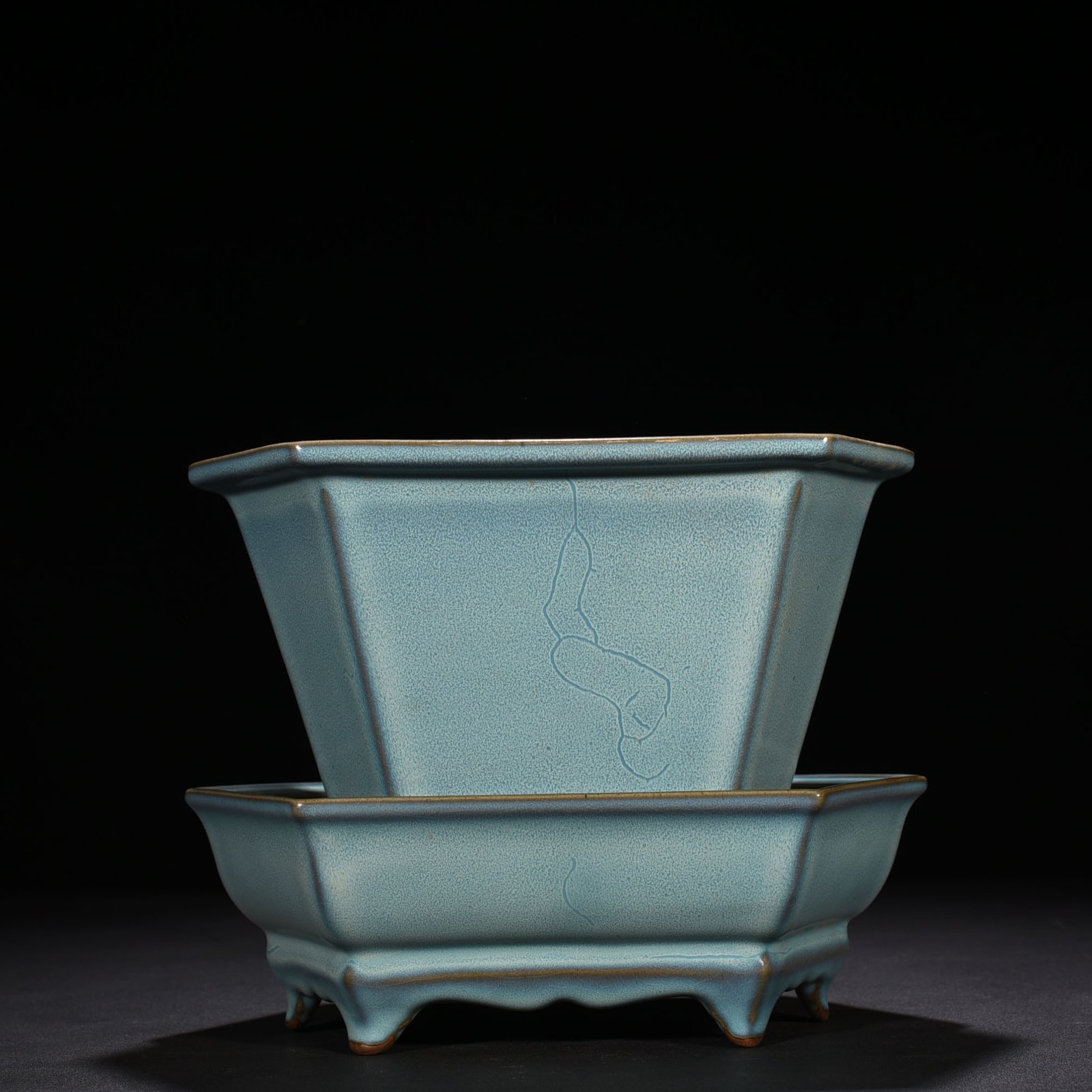 Song Dynasty Jun kiln azure-glazed hexagonal flowerpot with earthworm mud pattern