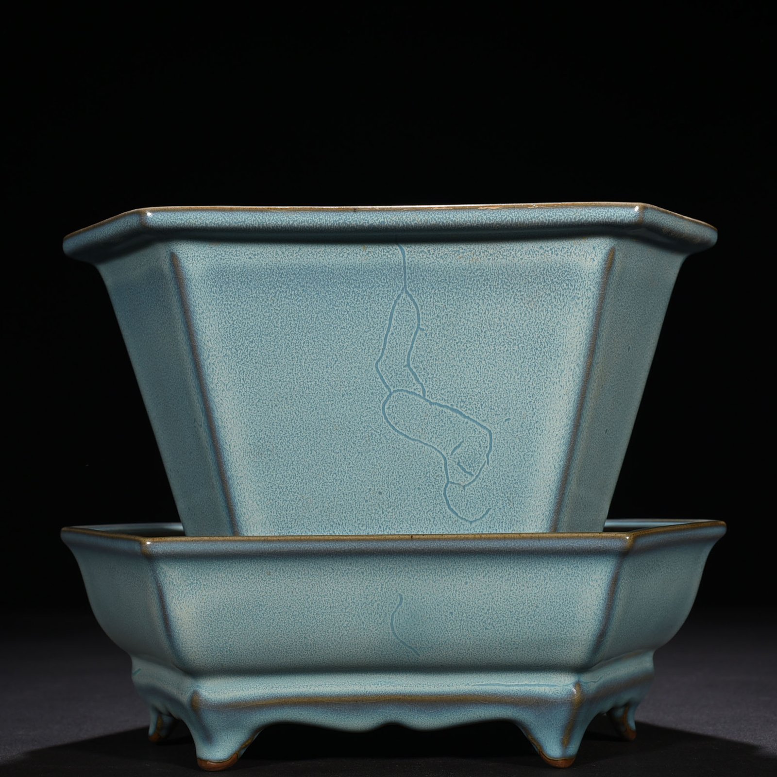 Song Dynasty Jun kiln azure-glazed hexagonal flowerpot with earthworm mud pattern