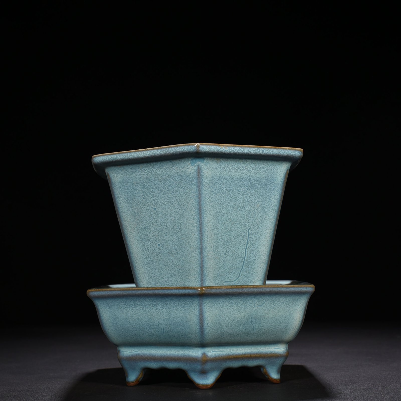 Song Dynasty Jun kiln azure-glazed hexagonal flowerpot with earthworm mud pattern