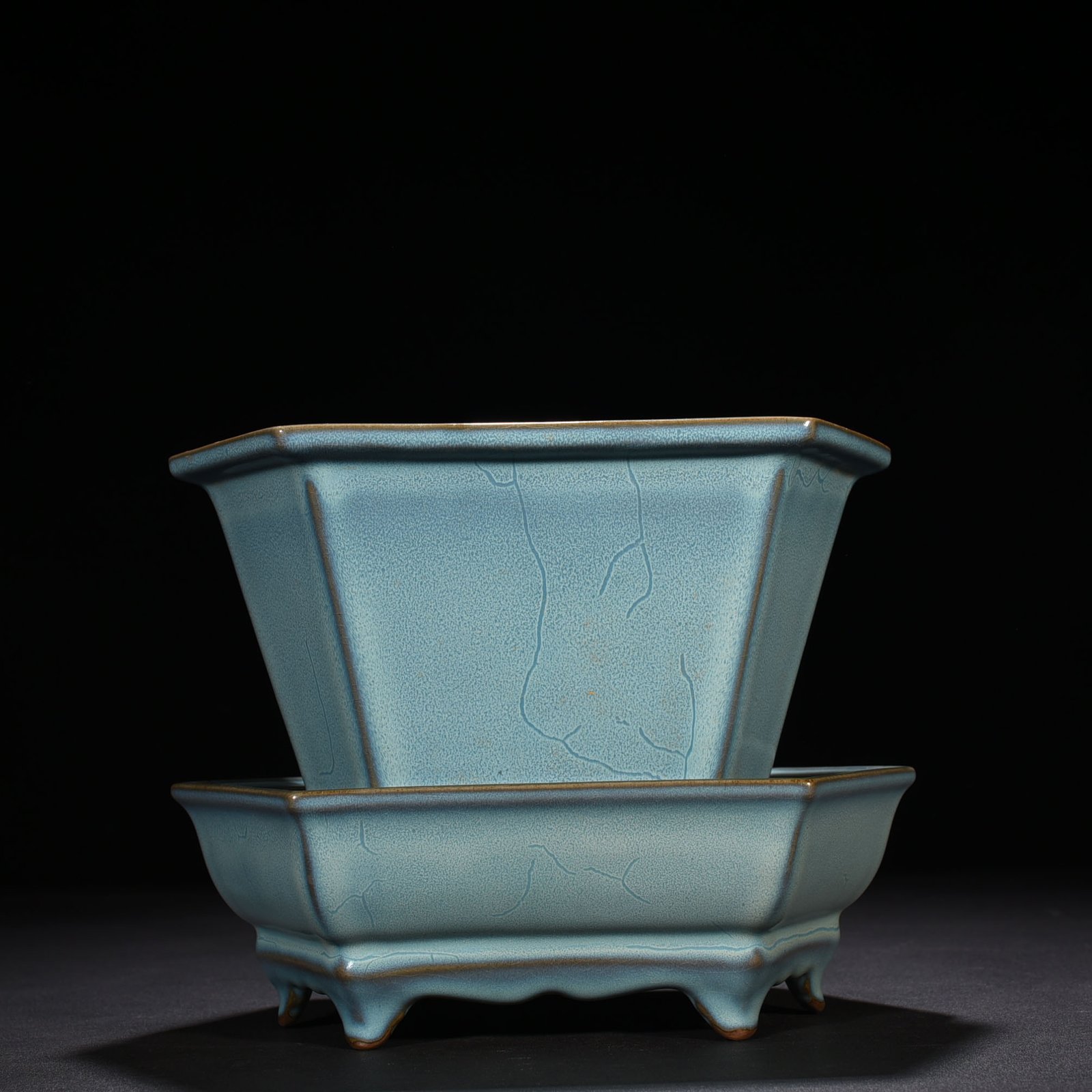 Song Dynasty Jun kiln azure-glazed hexagonal flowerpot with earthworm mud pattern