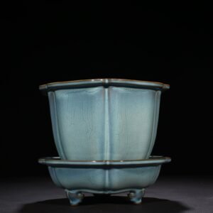 Song Dynasty Jun kiln azure-glazed hexagonal flower pot with earthworm mud pattern
