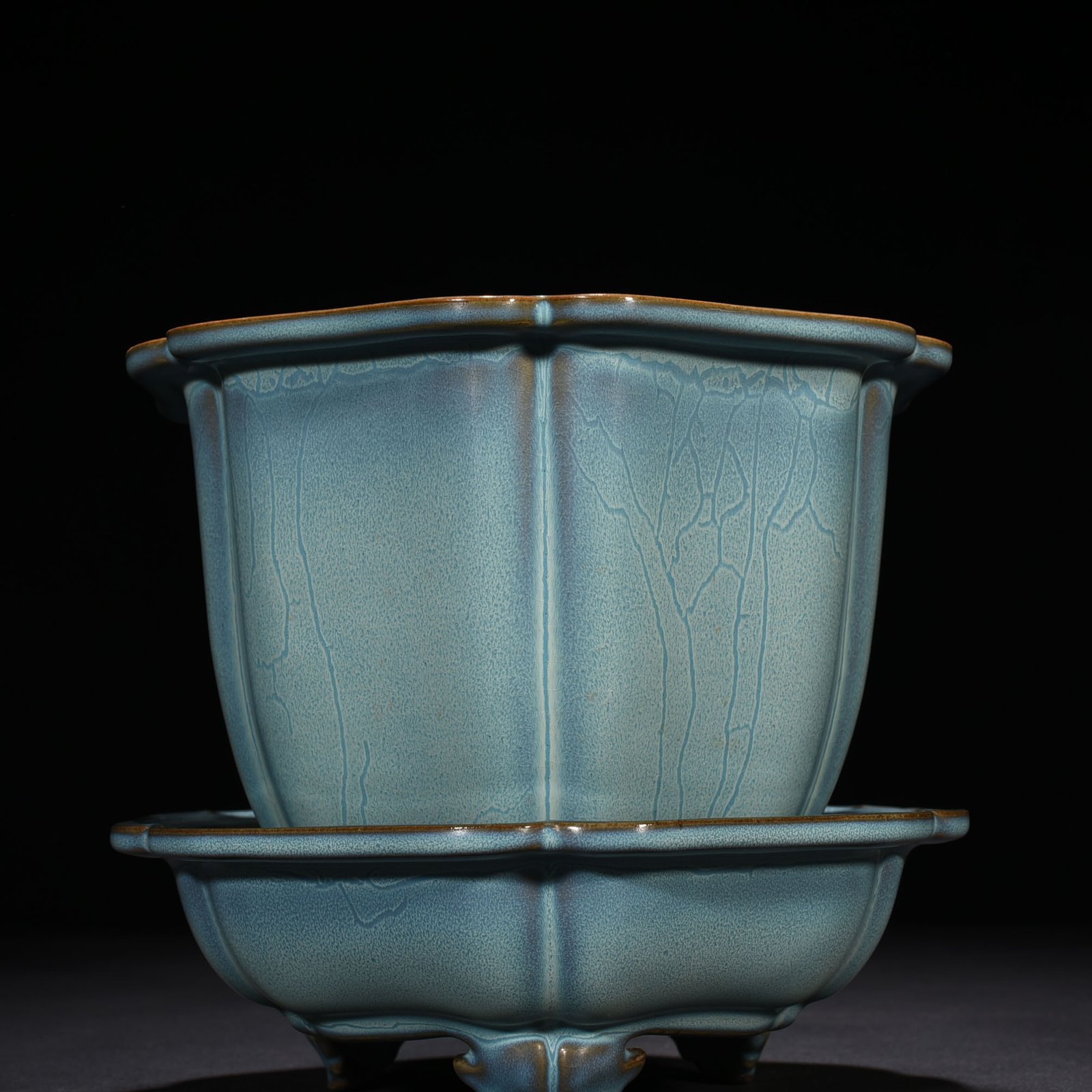 Song Dynasty Jun kiln azure-glazed hexagonal flower pot with earthworm mud pattern