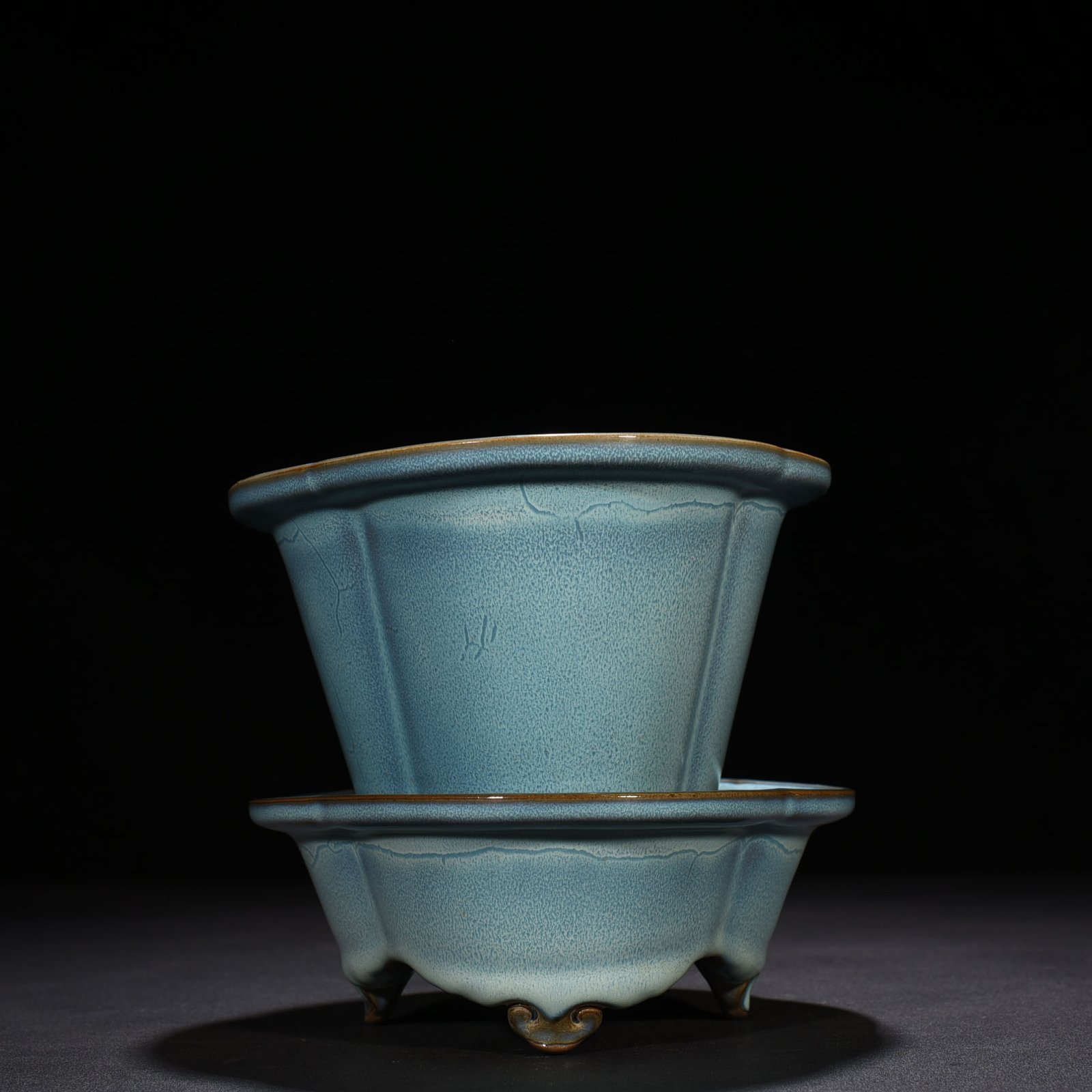 Song Dynasty Jun kiln azure-glazed crabapple-style flowerpot with earthworm mud pattern 17 23 cm Support 7 23 cm Pot