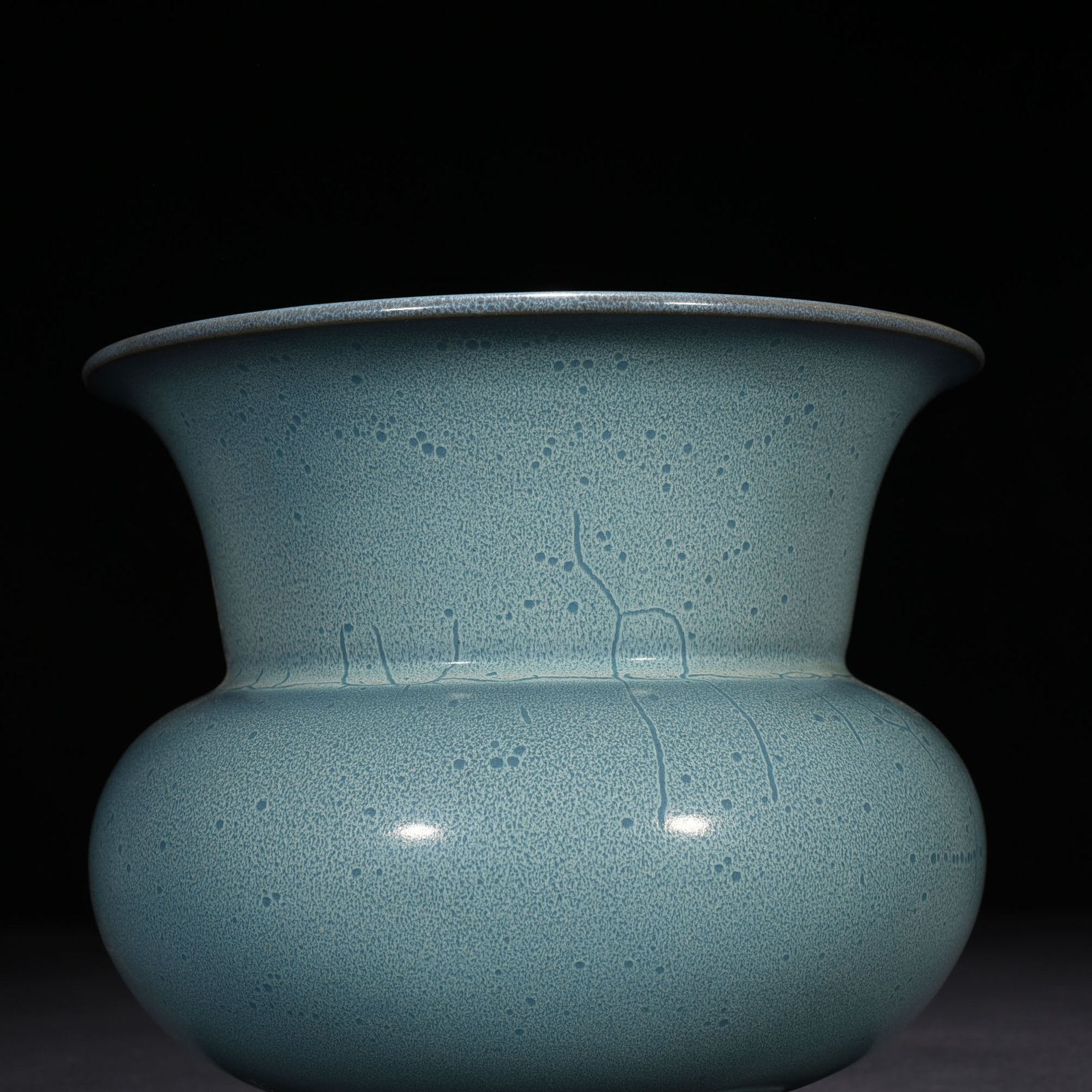 Song Dynasty Jun kiln azure slag bucket flowerpot with earthworm mud pattern