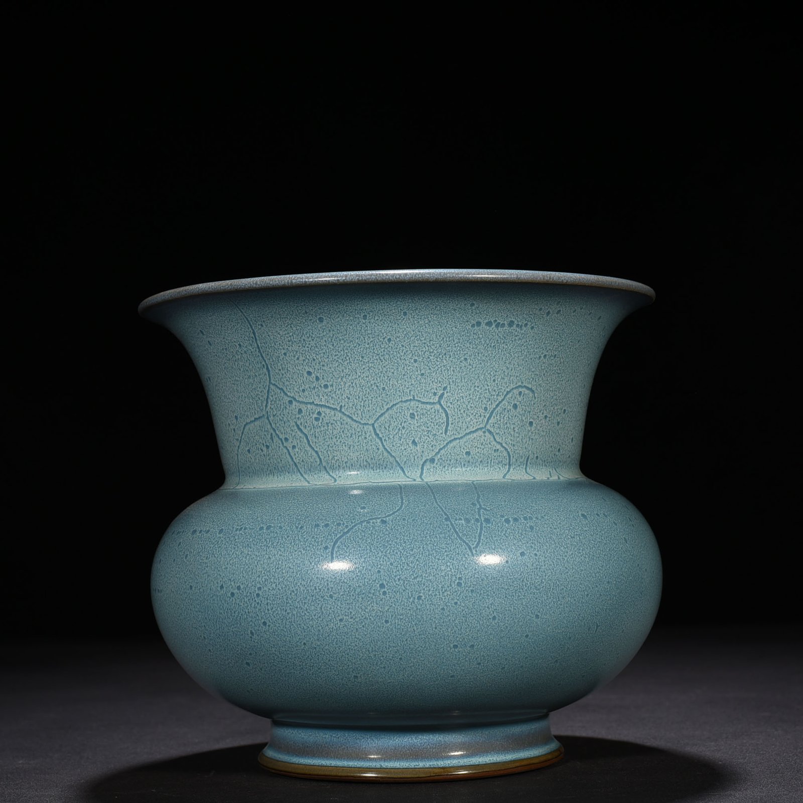 Song Dynasty Jun kiln azure slag bucket flowerpot with earthworm mud pattern