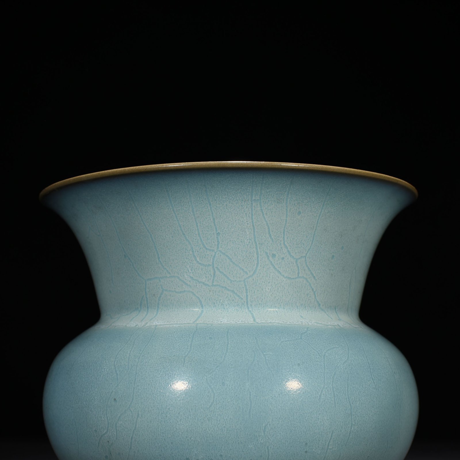 Song Dynasty Jun kiln azure slag bucket flowerpot with earthworm mud pattern