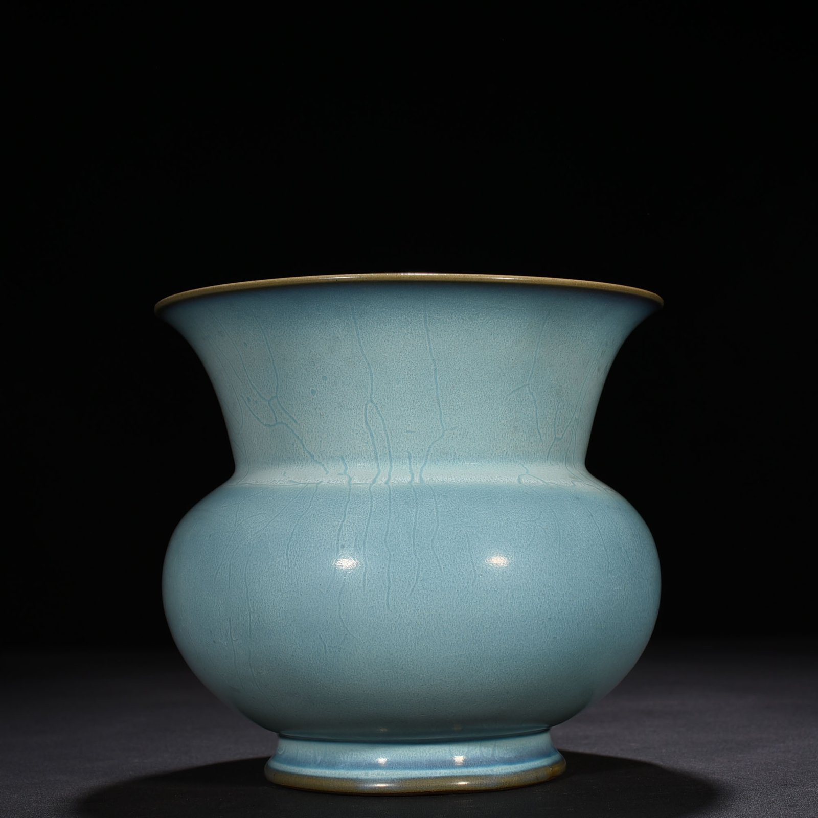 Song Dynasty Jun kiln azure slag bucket flowerpot with earthworm mud pattern