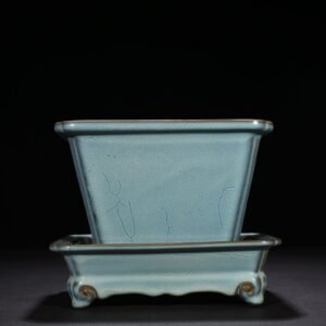 Song Dynasty Jun kiln azure glaze long flowerpot with earthworm mud pattern 18 22 cm holder 6.5 22.5 cm pot