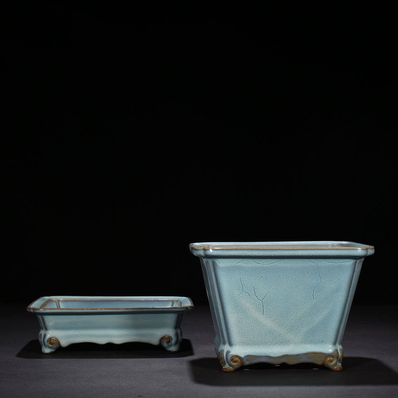 Song Dynasty Jun kiln azure glaze long flowerpot with earthworm mud pattern 18 22 cm holder 6.5 22.5 cm pot