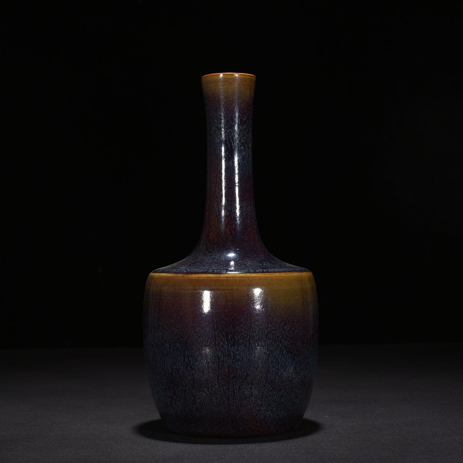 Song Dynasty Jun kiln Fenghua model rose purple glaze paper mallet vase