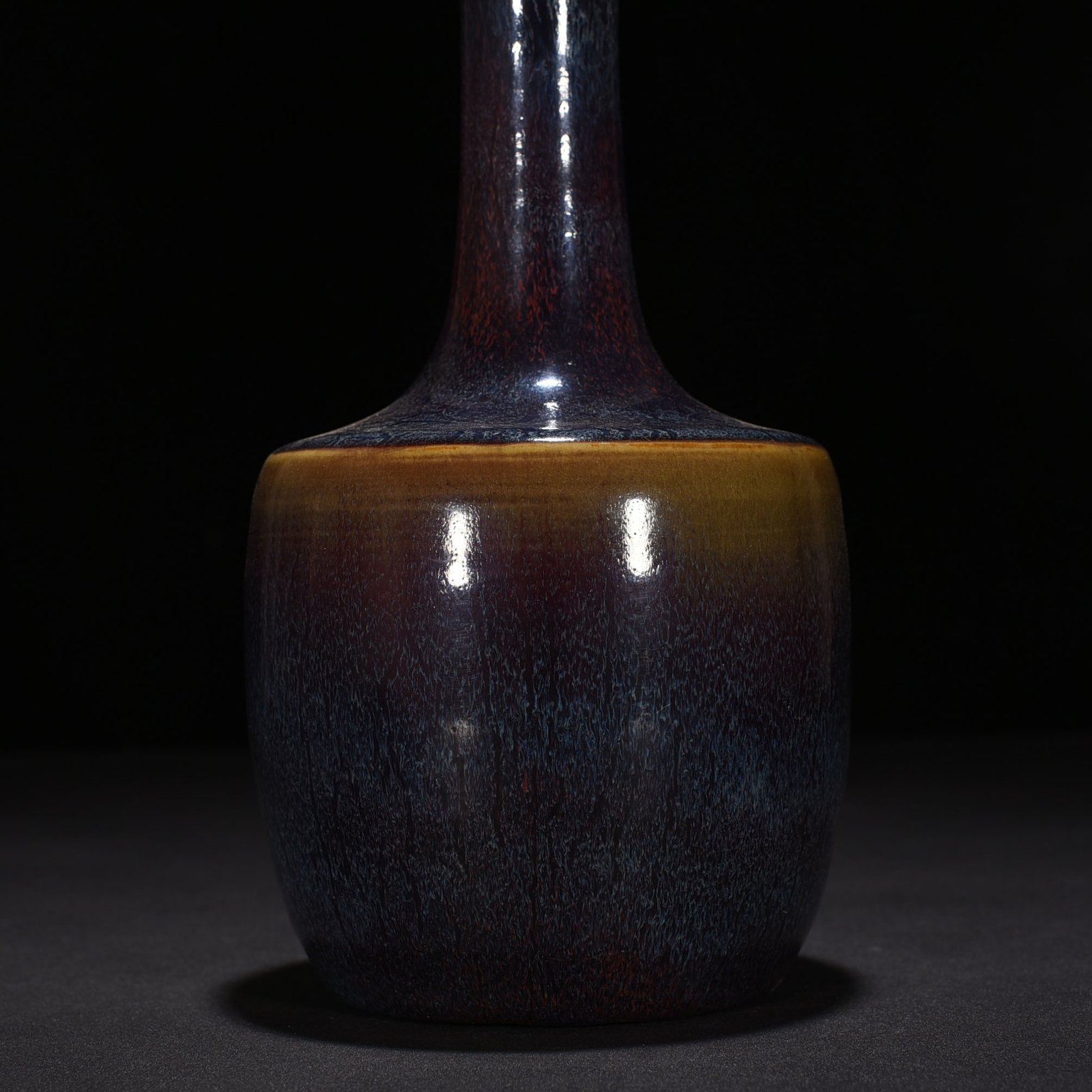Song Dynasty Jun kiln Fenghua model rose purple glaze paper mallet vase