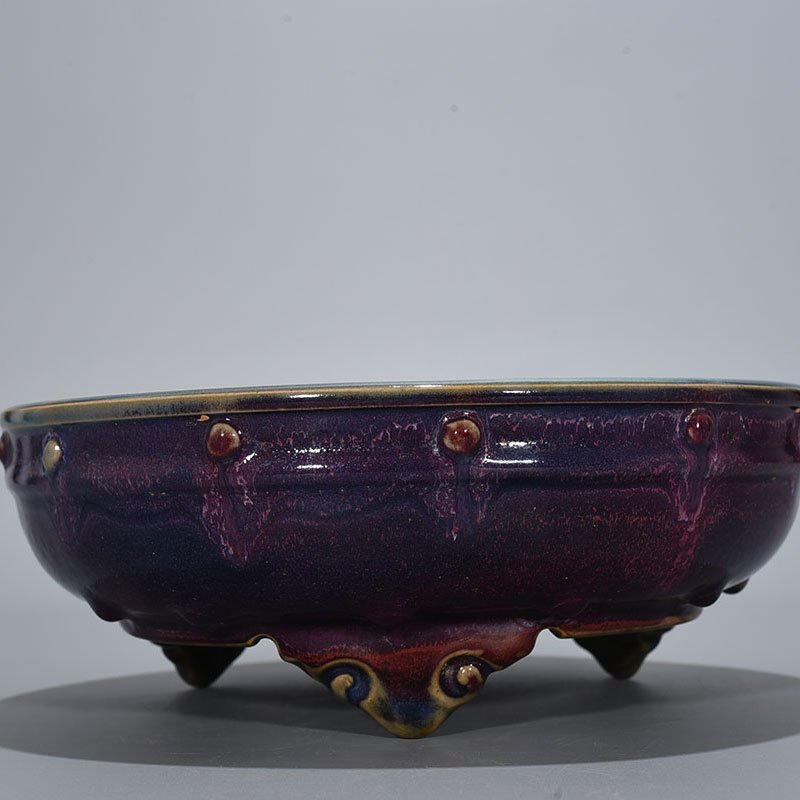 Song Dynasty Jun kiln Fenghua model rose purple glaze drum nail wash