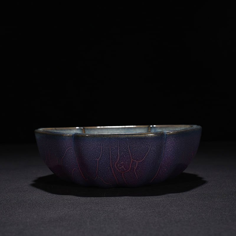 Song Dynasty Jun kiln model obsidian rose purple glaze hat and ear washer