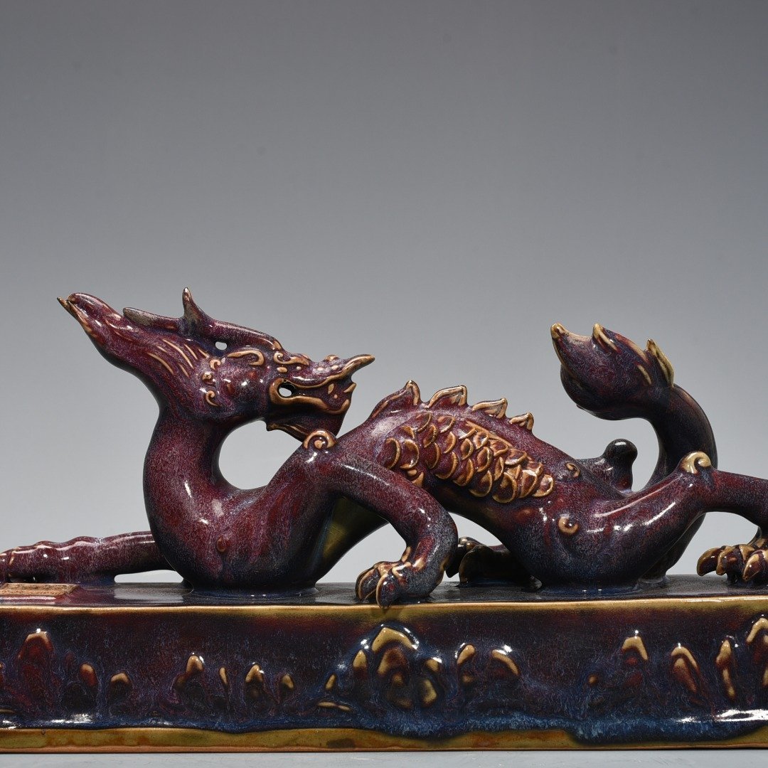 Song Dynasty Jun kiln Xuanhe inscription dragon pen holder