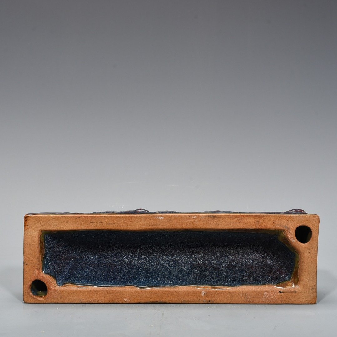 Song Dynasty Jun kiln Xuanhe inscription dragon pen holder