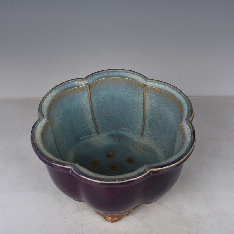 Song Dynasty Jun kiln obsidian purple glazed flowerpot Jianfu Palace vase
