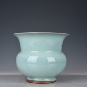 Song Dynasty Jun kiln moon white slag bucket flower pot