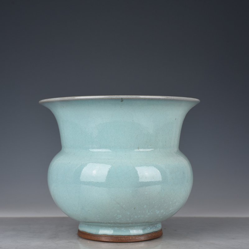 Song Dynasty Jun kiln moon white slag bucket flower pot